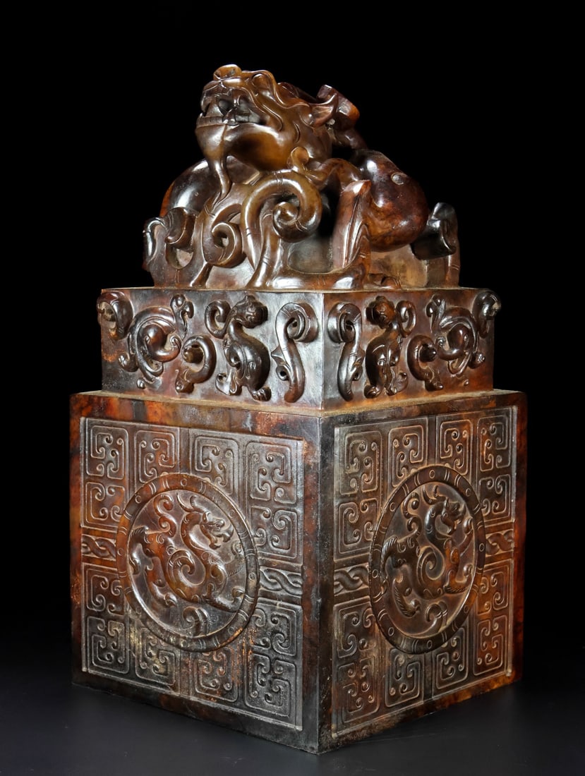 An Exquisite White Jade Auspicious Animal Pattern Seal: An Exquisite White Jade Auspicious Animal Pattern Seal,Han Dynasty,China,Size:7.9inx7.9inx15in,Weight:31500g,白玉瑞兽纹印章,中国汉代