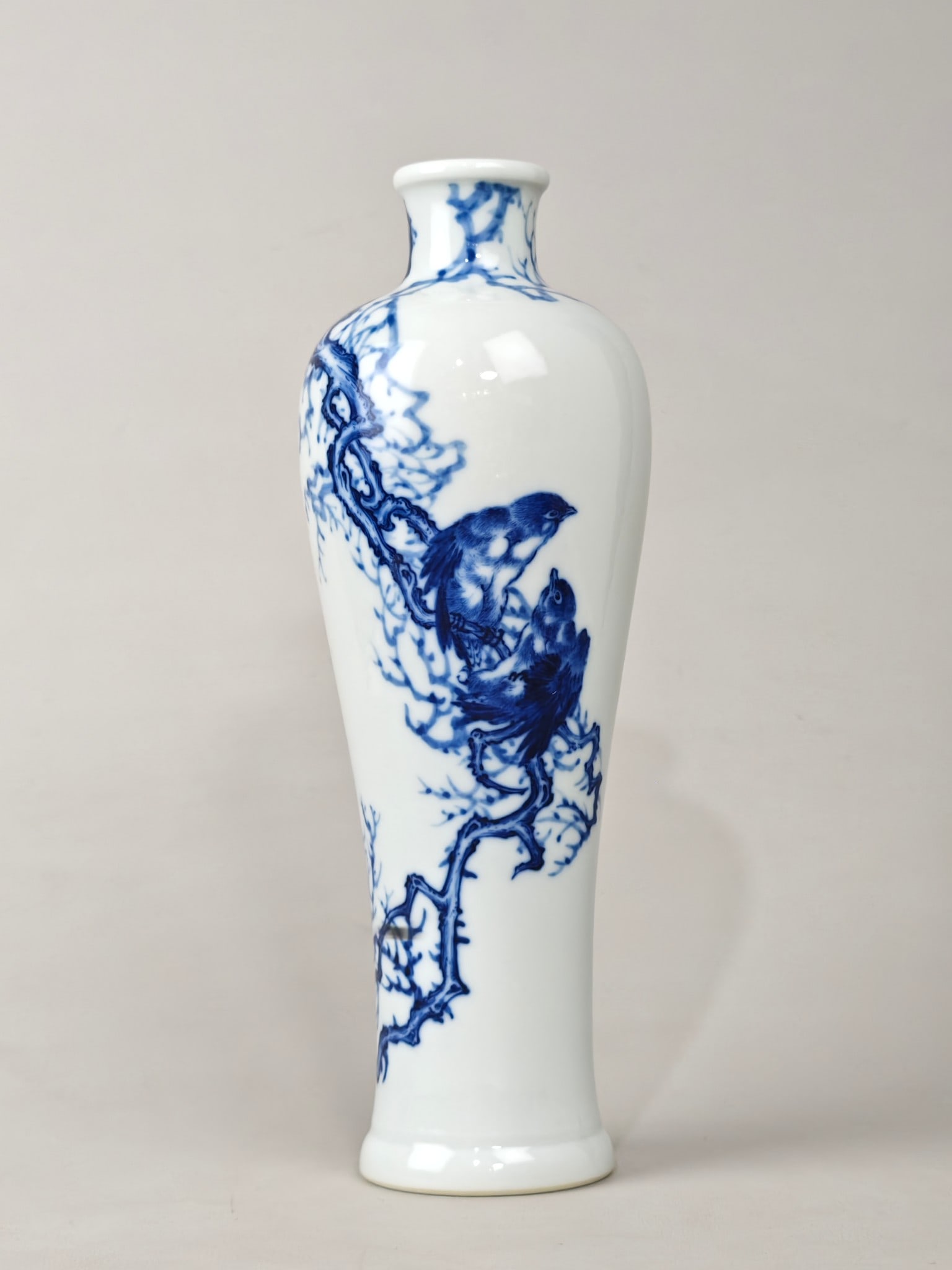 Blue and White Bird Pattern Vase: Blue and White Bird Pattern Vase,Qing Dynasty,China,With Mark,Size:9.1inx3.3in 青花鸟纹瓶,中国清代,带款