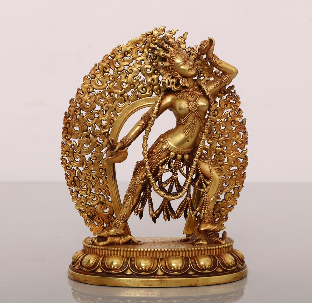 An Exquisite Gilt Bronze Statue of Dakini: An Exquisite Gilt Bronze Statue of Dakini,Ming Dynasty,China,Size:4.9in,Weight:483g,铜鎏金空行母像,中国明代