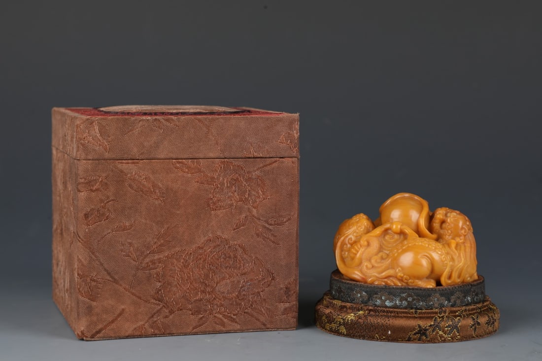 An Exquisite Tianhuang Stone Auspicious Animal Seal