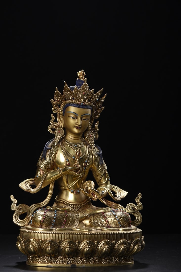 An Exquisite Gilt Bronze Statue of Bodhisattva,Inlaid Gems: An Exquisite Gilt Bronze Statue of Bodhisattva,Inlaid Gems,Qing Dynasty,China,Size:13inx9.4inx5.5in,Weight:2735g,铜鎏金菩萨像,嵌宝石,中Þ