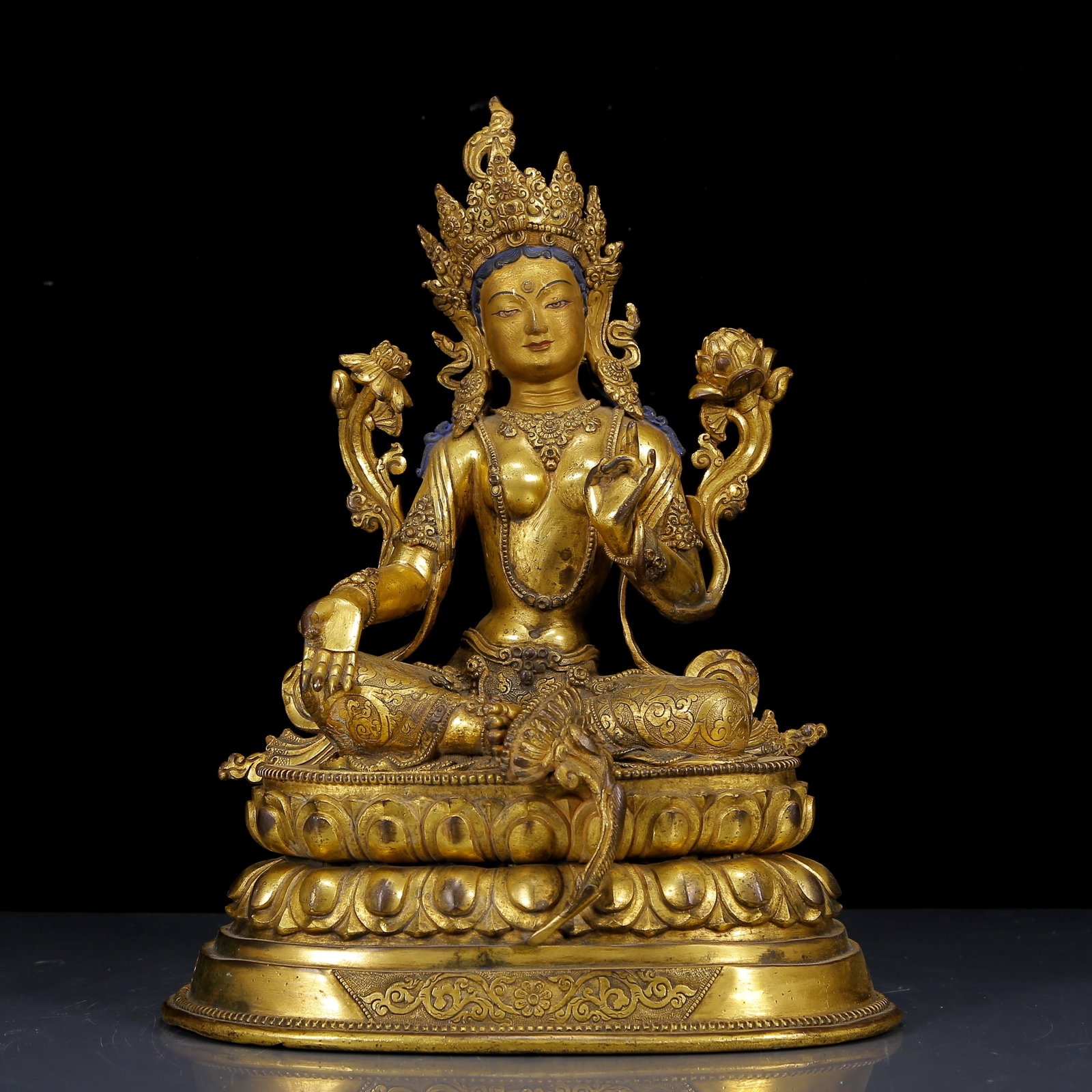 A Solemn Gilt Bronze Statue of Tara: A Solemn Gilt Bronze Statue of Tara,Ming Dynasty,China,Size:11inx8.3inx15in,Weight:6565g,铜鎏金度母像,中国明代