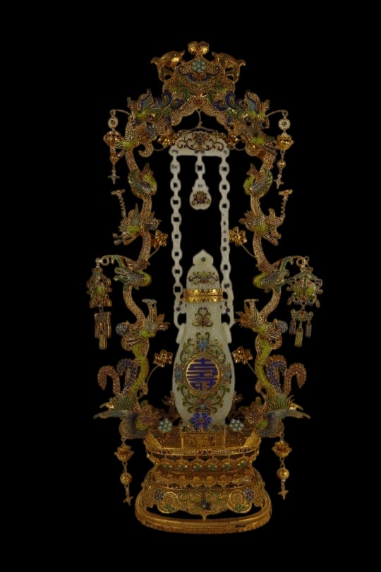 An Exquisite Filigree and Gilding Inlaid White Jade Flower Pattern Ornament,Inlaid Gems: An Exquisite Filigree and Gilding Inlaid White Jade Flower Pattern Ornament,Inlaid Gems,Qing Dynasty,China,with Qianlong Four-character Mark,Size:9.8inx4.3inx22in,Weight:1981g,花丝鎏