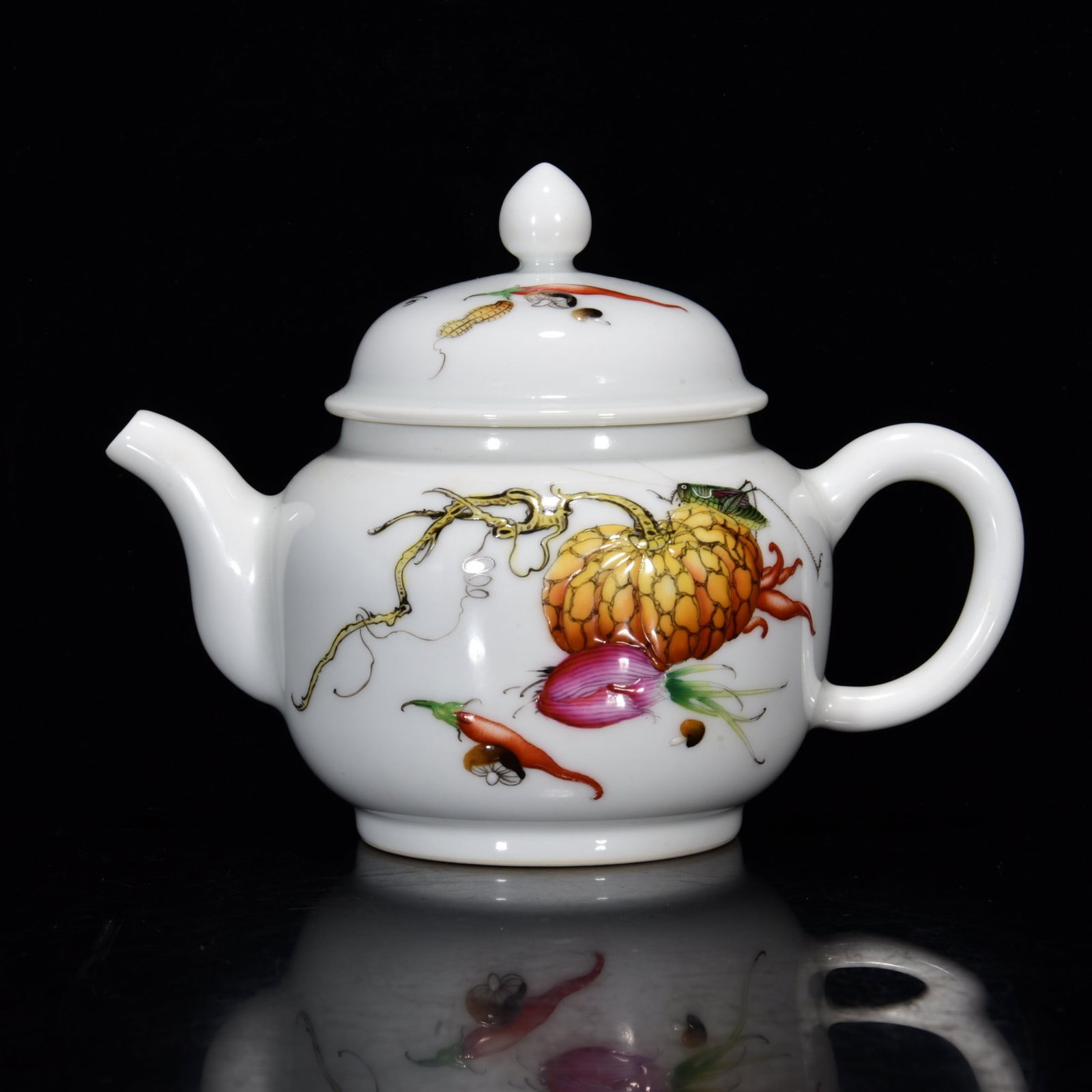 An Exquisite Enamel Vegetables and Fruits Pattern Teapot (1 of 9)