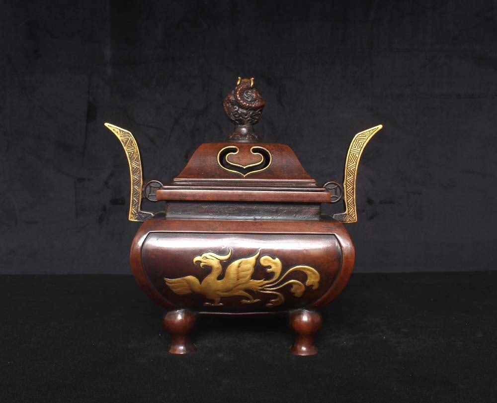 An Exquisite Gilt Bronze Auspicious Animal Pattern Double-Ears four legs Censer: An Exquisite Gilt Bronze Auspicious Animal Pattern Double-Ears four legs Censer,Ming Dynasty,China,with Xuande Six-character