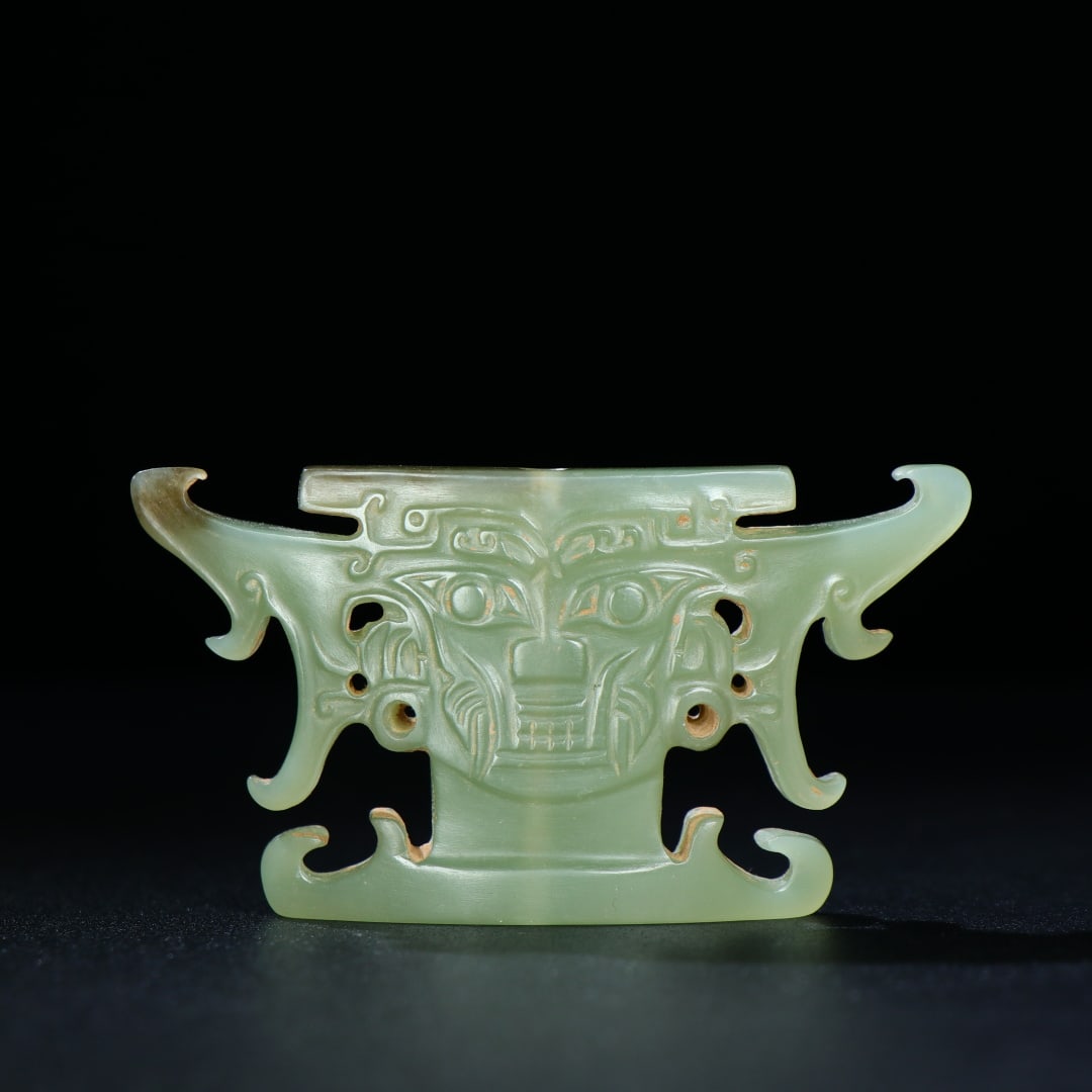 An Exquisite White Jade Beast-Face Pattern Pendant: An Exquisite White Jade Beast-Face Pattern Pendant,Han Dynasty,China,Size:2.9inx1.5inx0.3in,Weight:31g,白玉兽面纹挂件,中国汉代