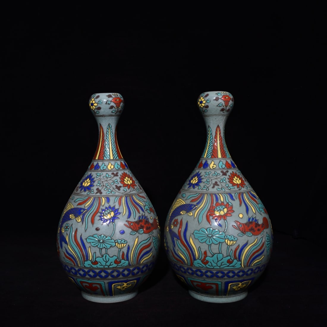 An Exquisite Ru yao Enamel Hornwort Pattern Lotus Pattern Vase,: An Exquisite Ru yao Enamel Hornwort Pattern Lotus Pattern Vase,Song Dynasty, China,With