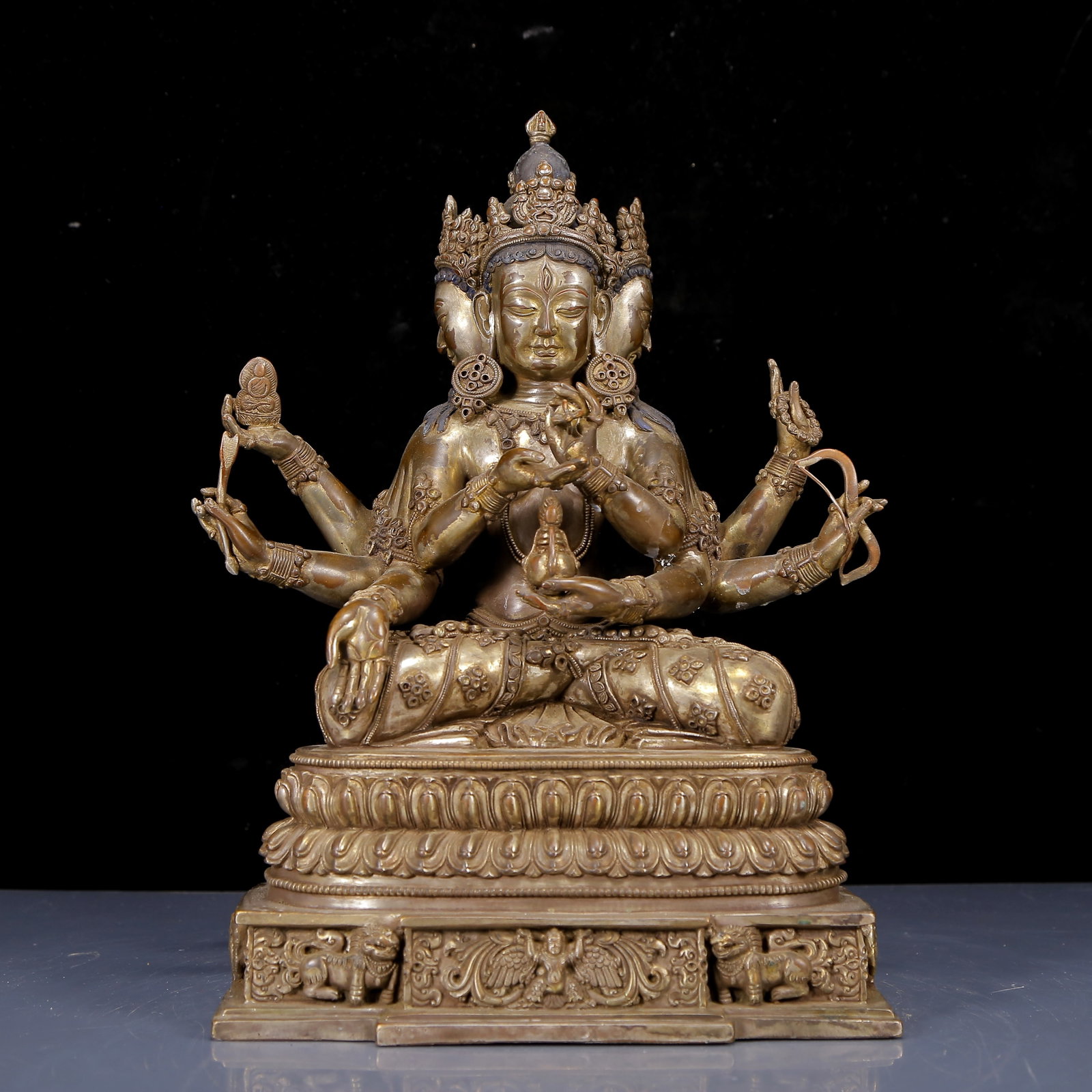 A Solemn Bronze Statue of Gautama??s Mother,With Inscription: A Solemn Bronze Statue of Gautama’s Mother,With Inscription,Ming Dynasty,China,Size:9.3inx6.5inx9.8in,Weight:7125g,铜佛母像,带铭文,中国ą
