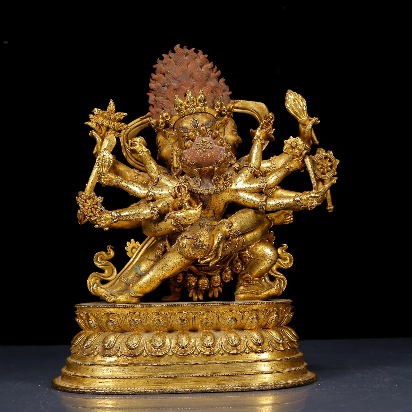 A Solemn Gilt Bronze Statue of Vajra