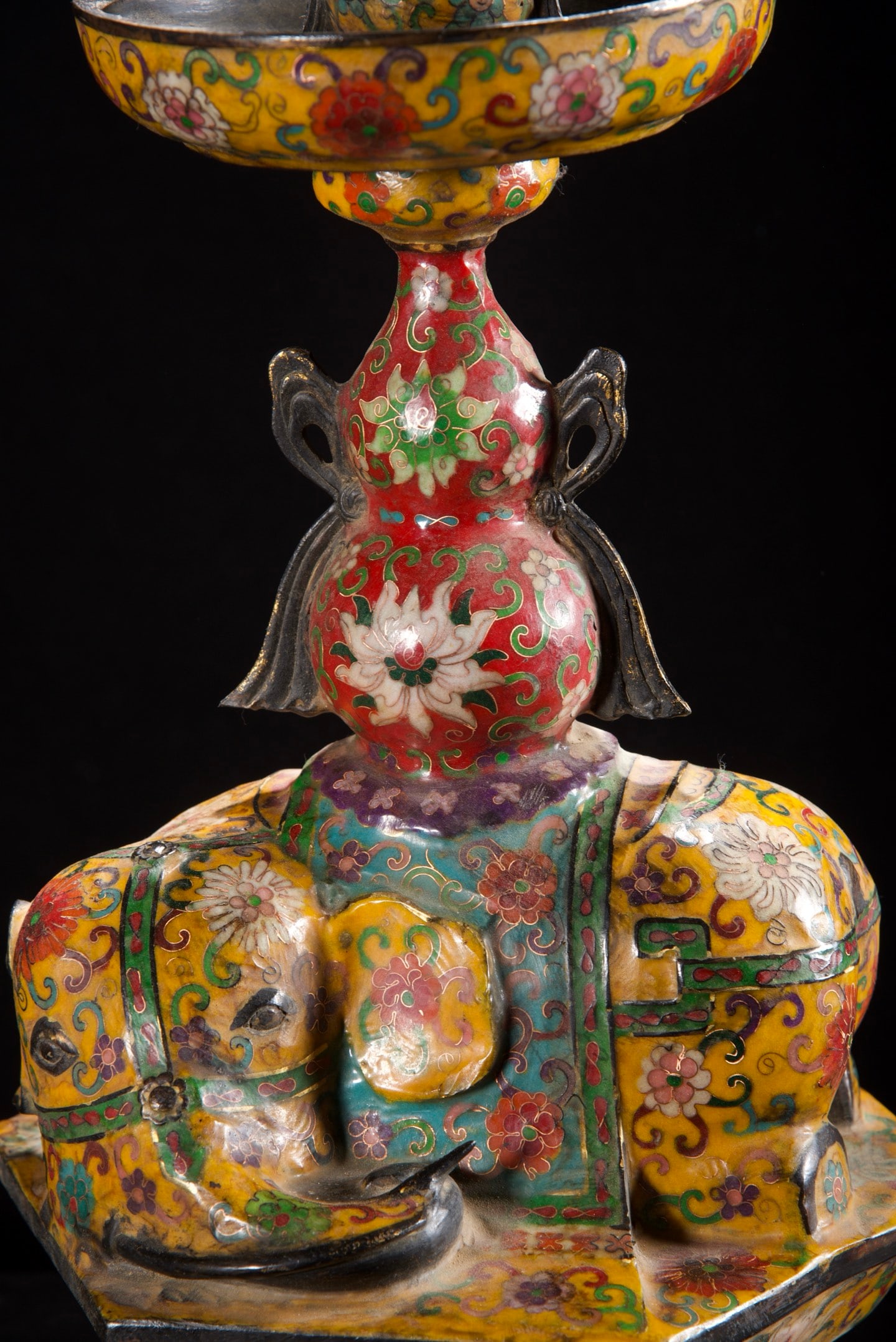 An Exquisite Cloisonne Lotus Pattern Candlestick - 4