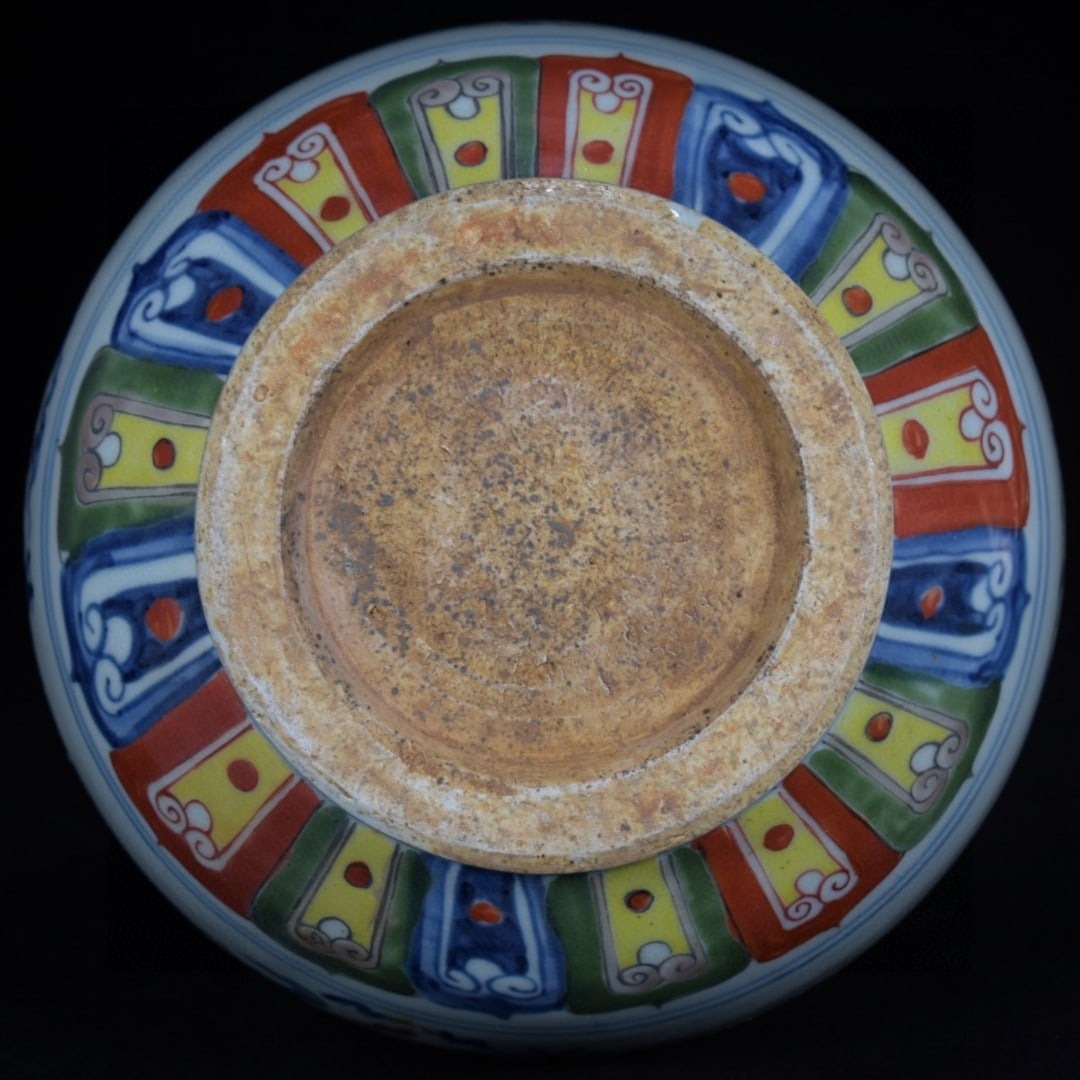 An Exquisite Doucai Dragon Pattern Vase - 9