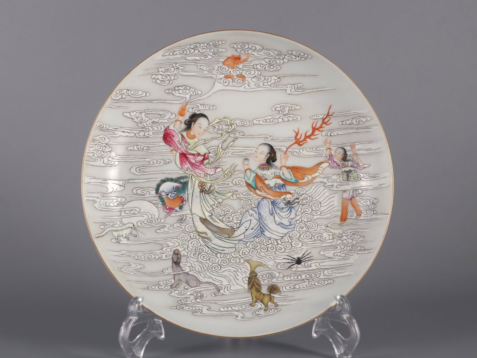 An Exquisite Famille-Rose Character and Story Pattern Plate