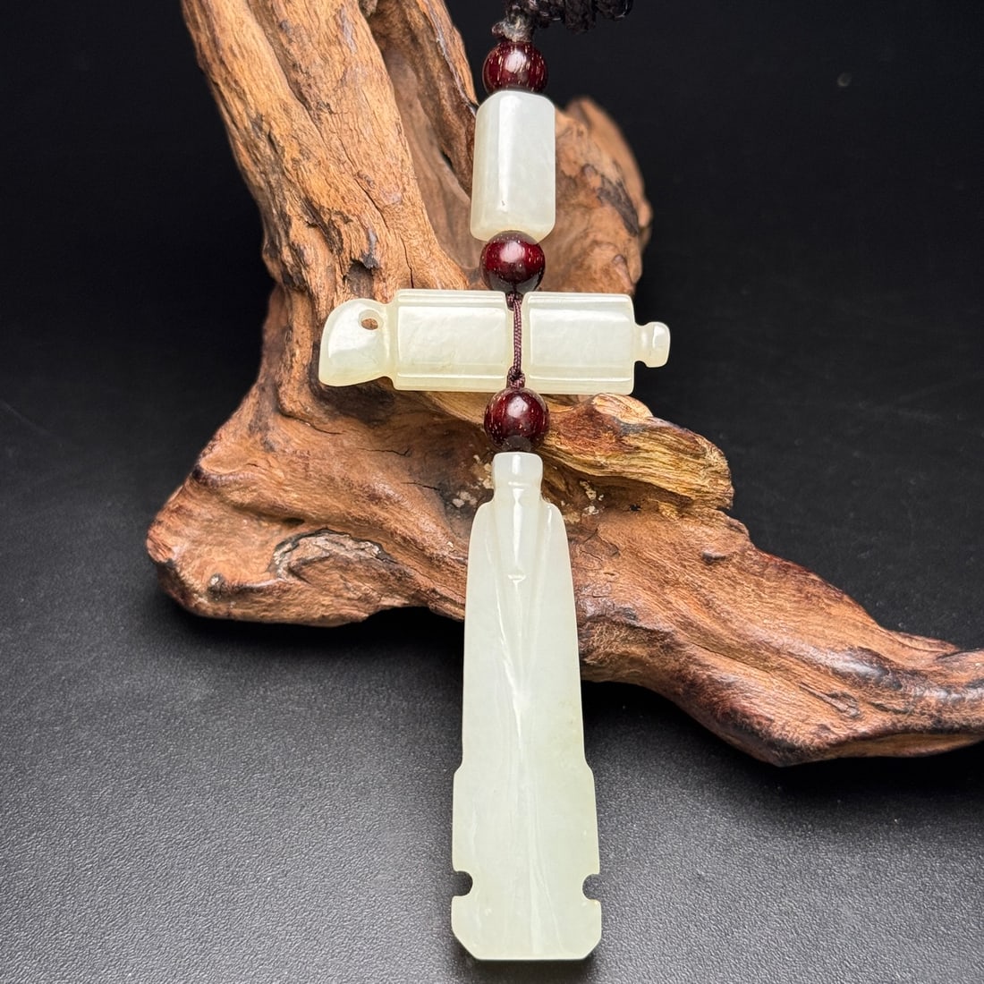 A Set of Fine White Jade Pendants: A Set of Fine White Jade Pendants,Qing Dynasty,China,Size:4inx1.7inx0.4in,Weight:25g,一套白玉挂件,中国清代