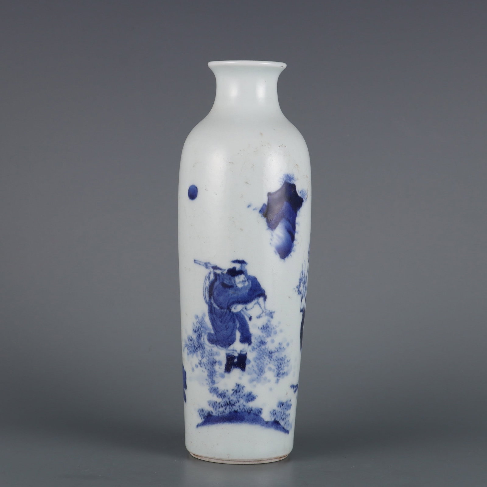 An Exquisite Blue and White Character and Story Pattern Vase