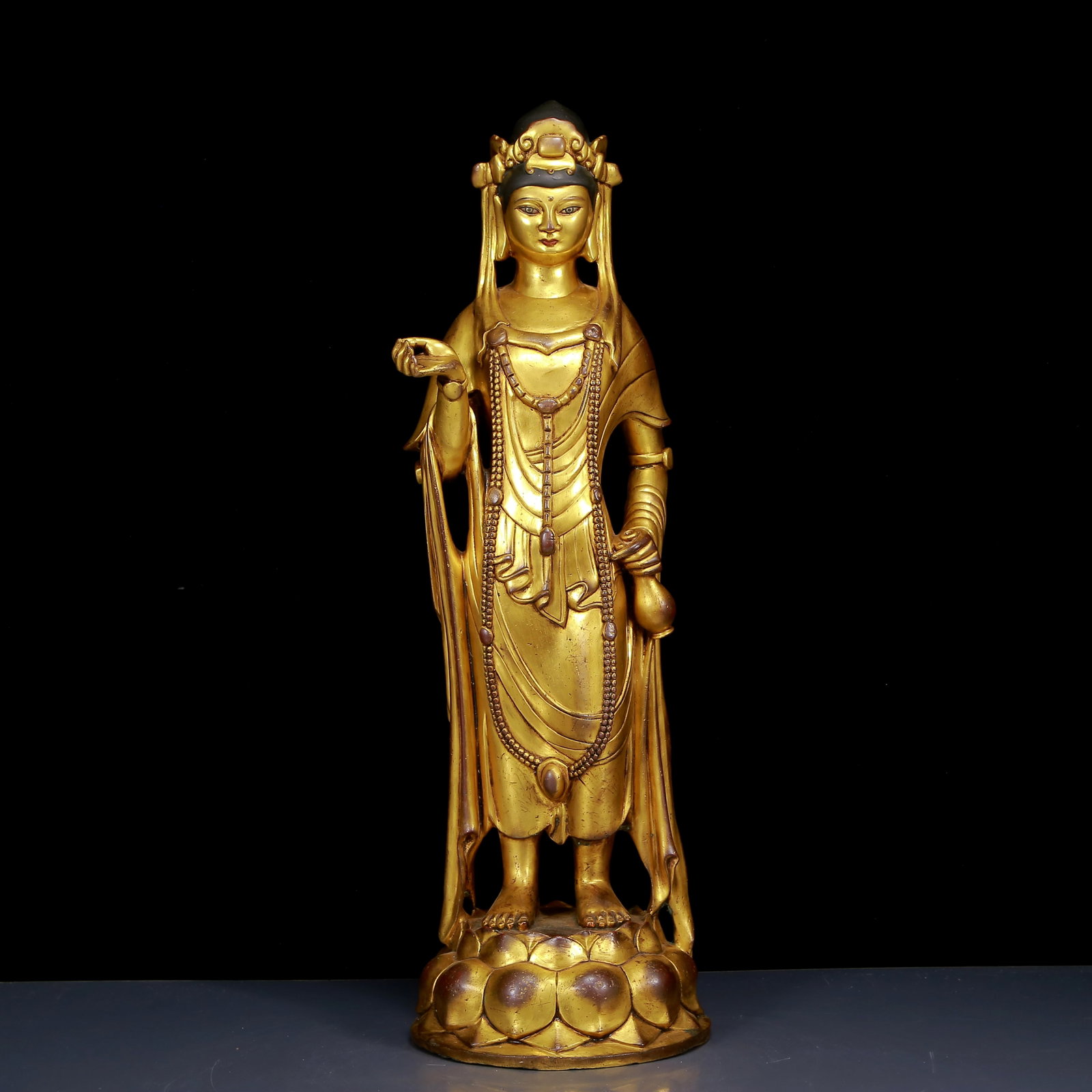 A Solemn Gilt Bronze Statue of Avalokitesvara: A Solemn Gilt Bronze Statue of Avalokitesvara,Ming Dynasty,China,Size:8.7inx27.6in,Weight:12980g,铜鎏金观音像,中国明代