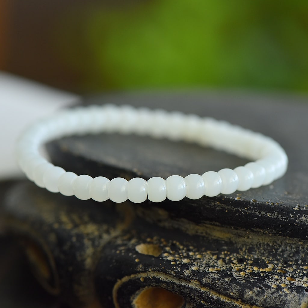An Exquisite White Jade Bracelets - 2