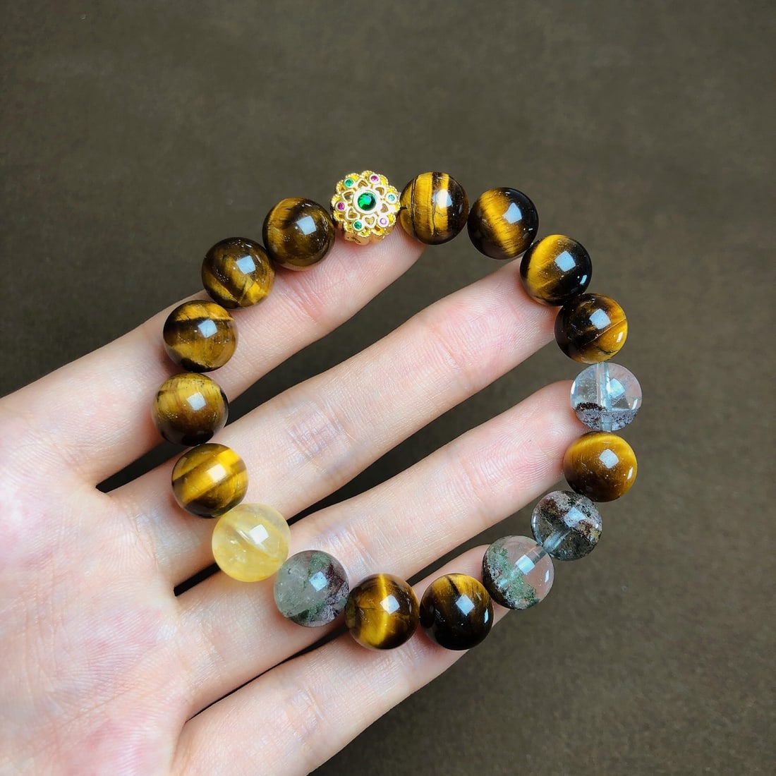 An Exquisite Crystal Bracelets: An Exquisite Crystal Bracelets,Size:10.1mm,Weight:28.3g 水晶手串