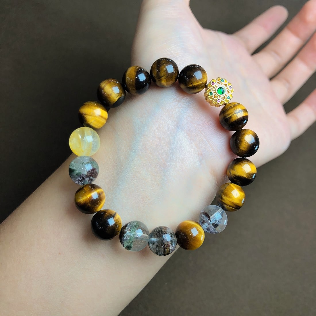 An Exquisite Crystal Bracelets - 2