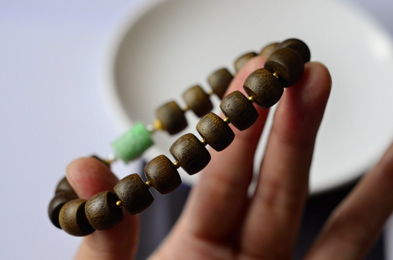 An Exquisite Eaglewood Bracelets - 4