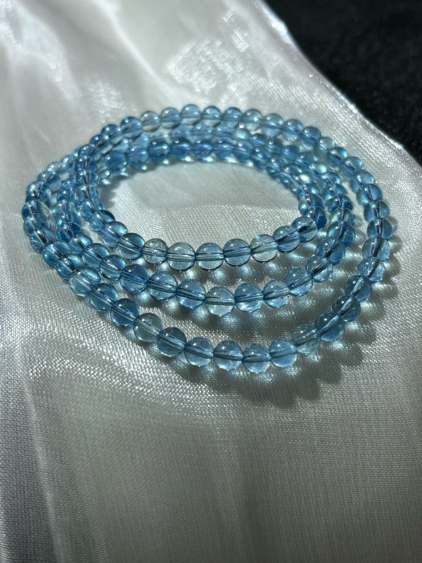 An Exquisite Aquamarine Bracelets: An Exquisite Aquamarine Bracelets,Size:5.4mm,Weight:20g 海蓝宝手串