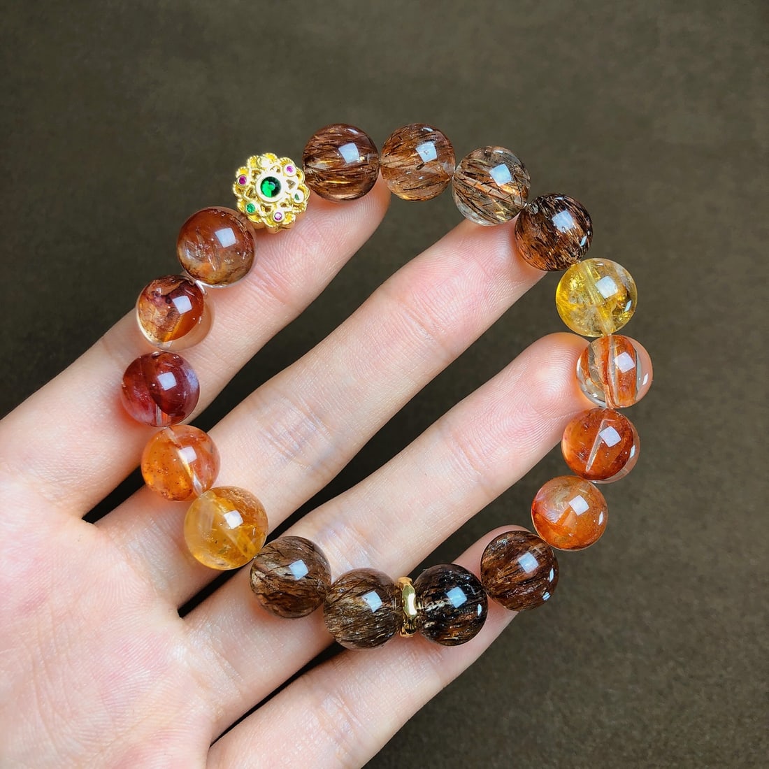 An Exquisite Crystal Bracelets: An Exquisite Crystal Bracelets,Size:11mm,Weight:29.8g 水晶手串