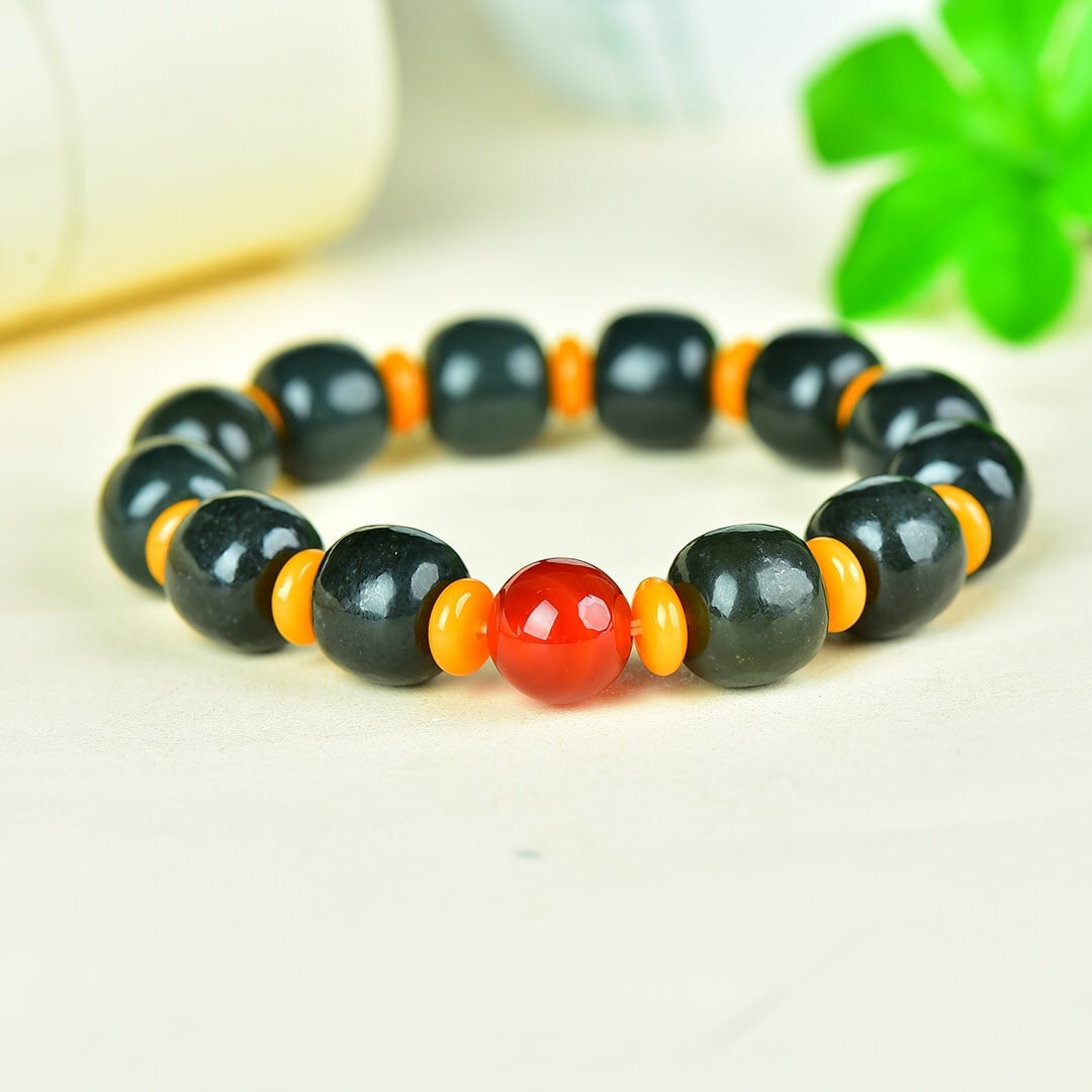 An Exquisite Sapphire Bracelets: An Exquisite Sapphire Bracelets,Size:12mmx13mm 寓意:路路通 青玉手串