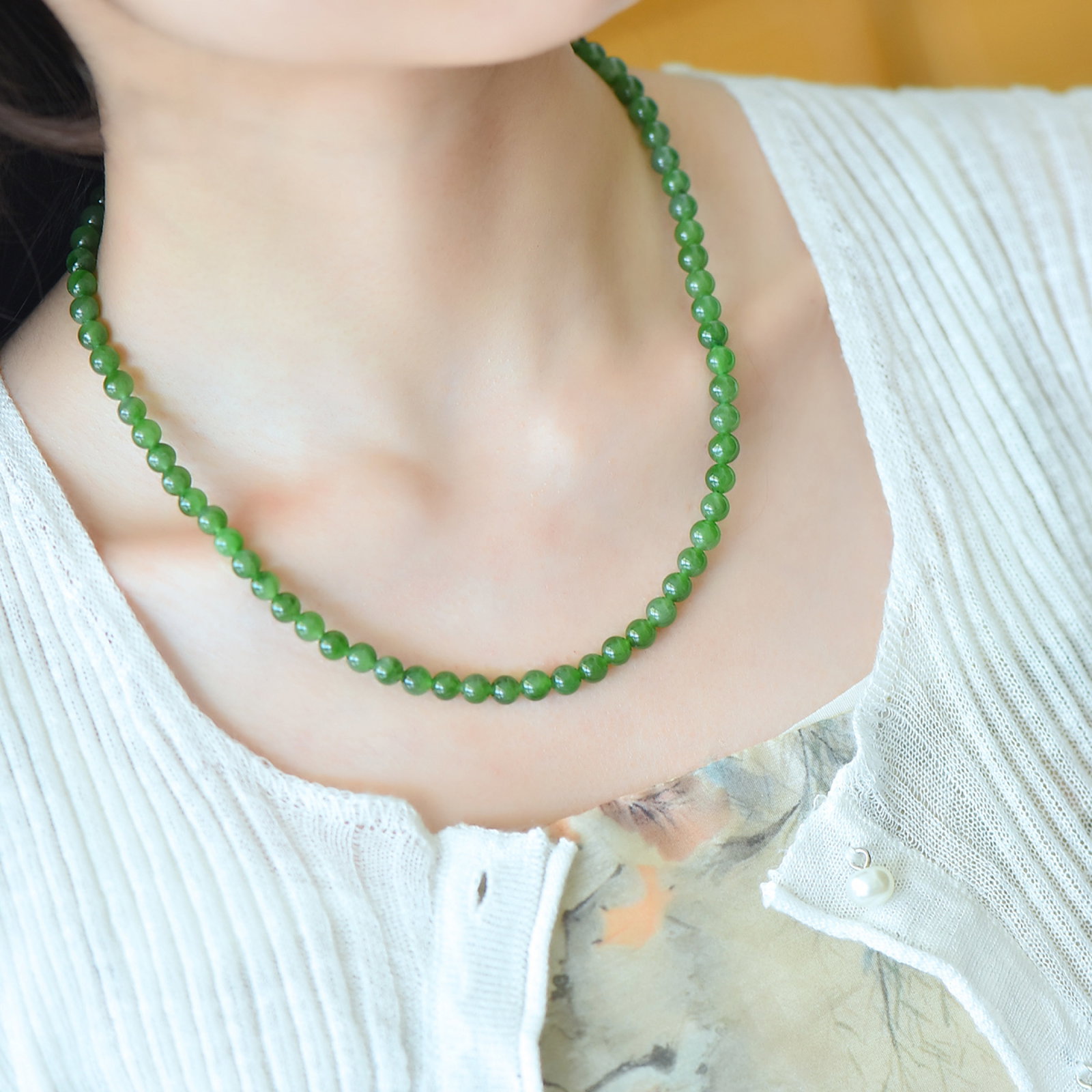 An Exquisite Jasper Necklace: An Exquisite Jasper Necklace,Size:6mm 碧玉项链