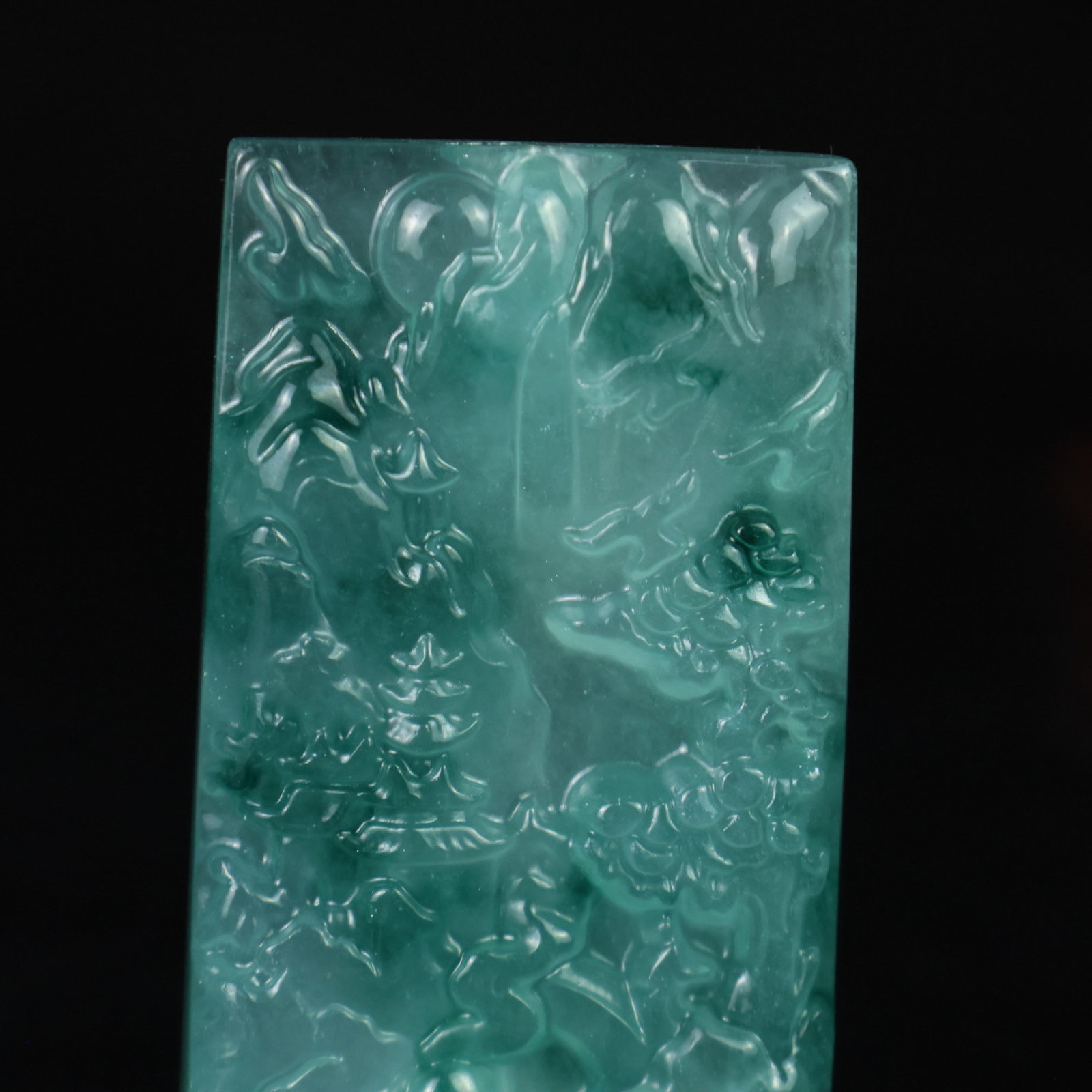 An Exquisite Jadeite Landscape Pattern Pendant - 2