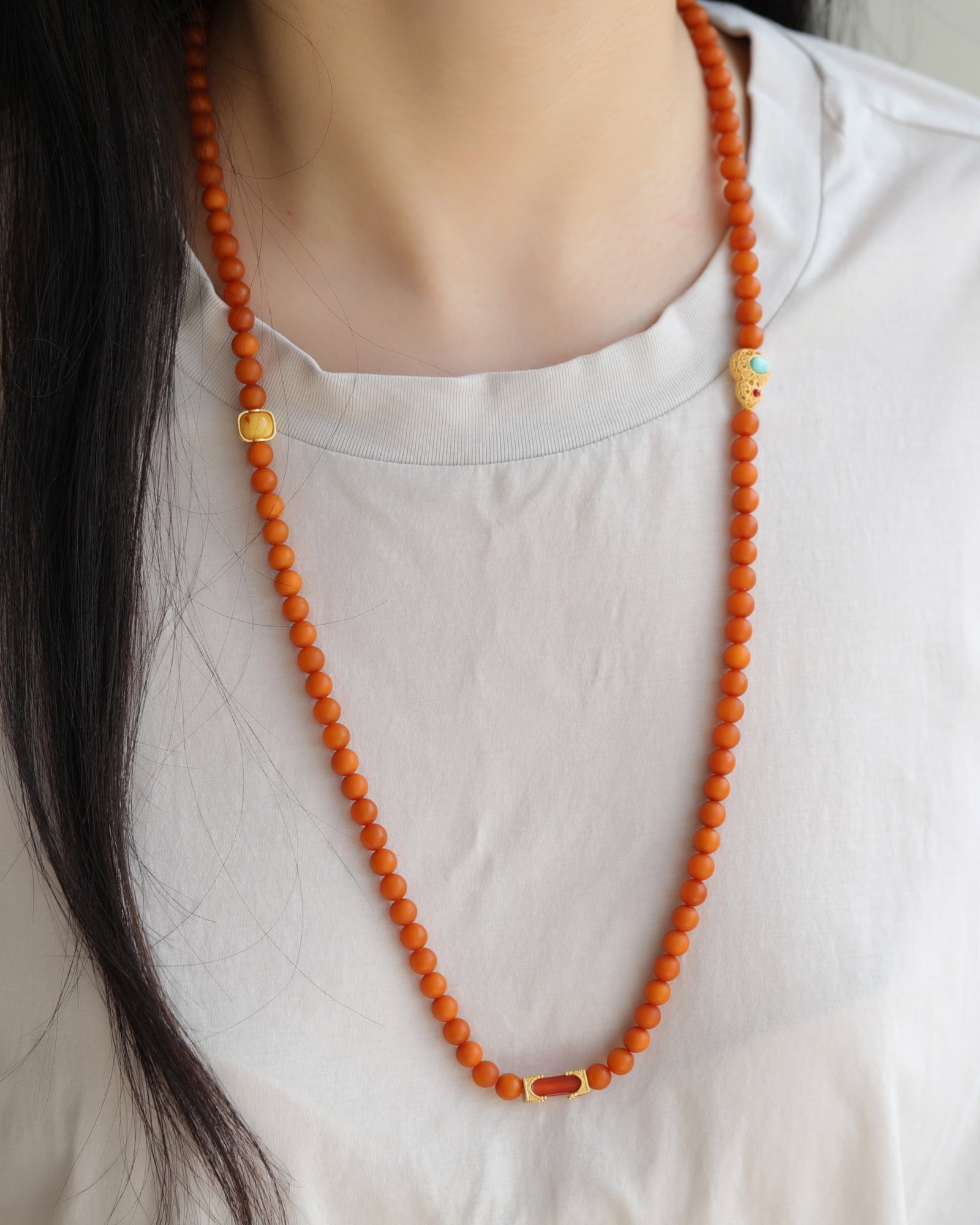 An Exquisite Amber Bracelets - 8