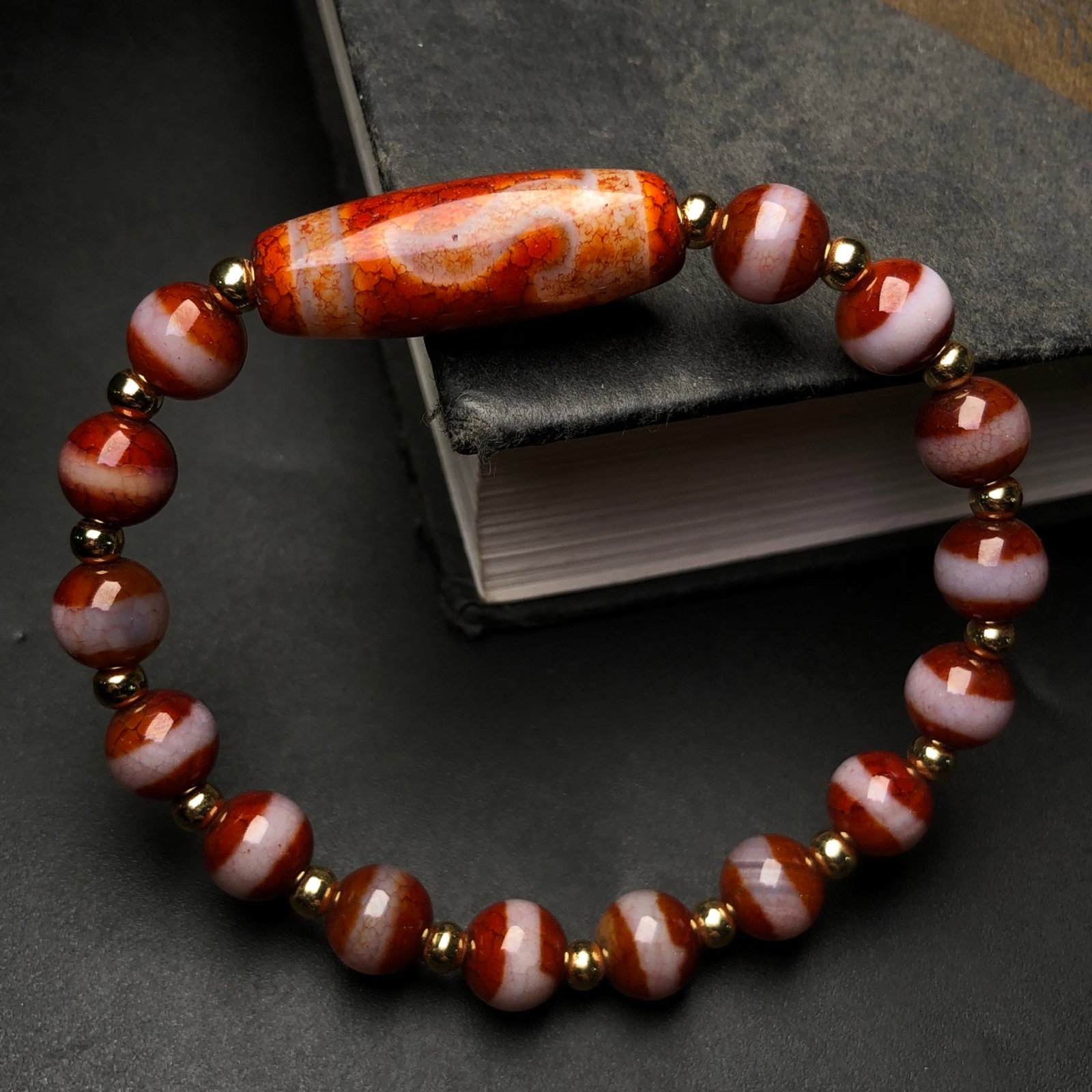 An Exquisite Dzi Bead Bracelets - 4