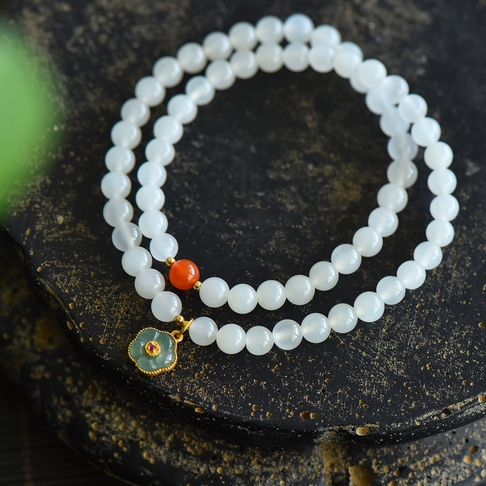 An Exquisite White Jade Bracelets - 3