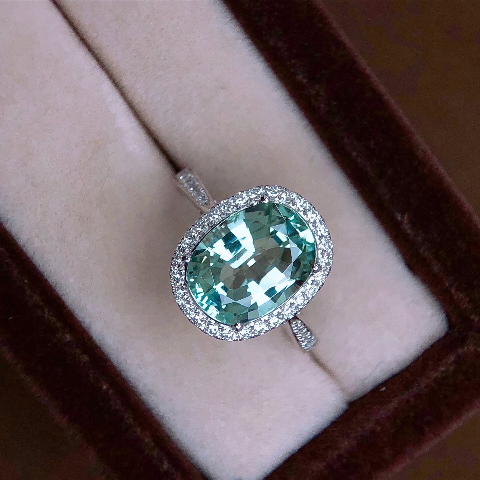 3.628Ctw Sterling Silver Inlaid Natural Tourmaline Ring: 3.628Ctw Sterling Silver Inlaid Natural Tourmaline Ring,Size:11mmx8.3mm 3.628Ctw纯银嵌天然碧玺戒指