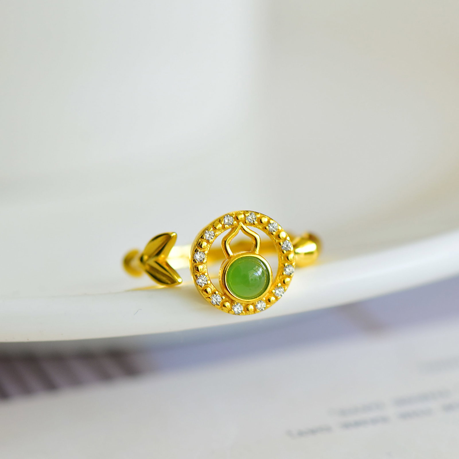 An Exquisite Sterling Silver-Gold Plated Inlaid Jasper Gourd Ring,Inlaid Diamonds: An Exquisite Sterling Silver-Gold Plated Inlaid Jasper Gourd Ring,Inlaid Diamonds,Size:4mmx4mm