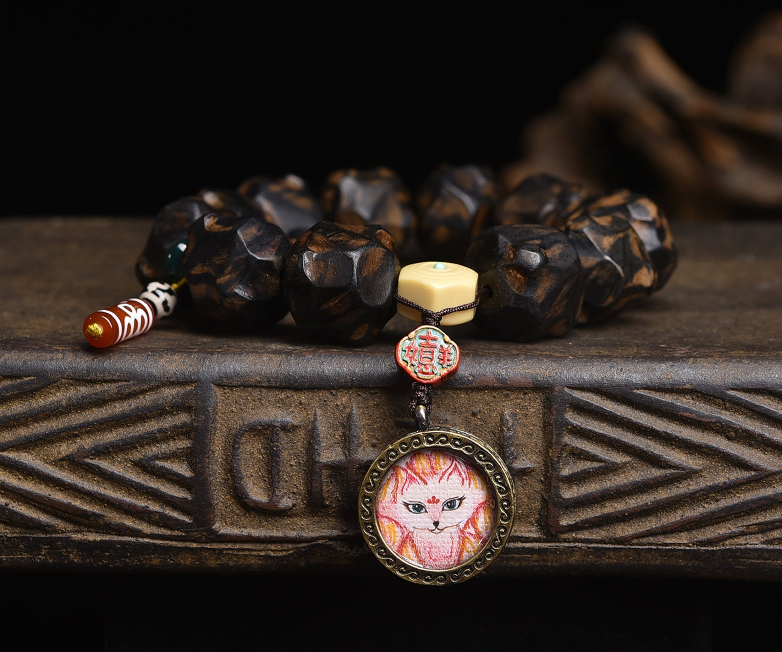An Exquisite Eaglewood Bracelets - 3