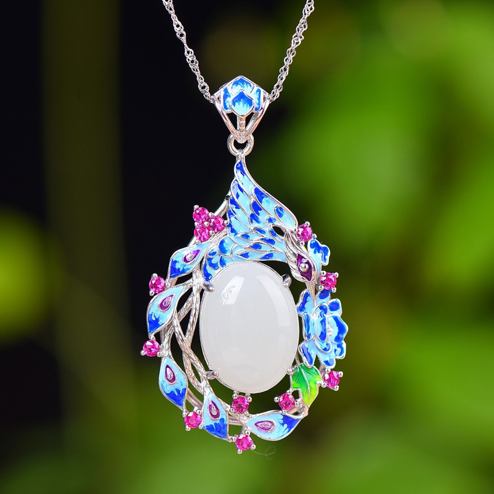 An Exquisite Sterling Silver-Gold Plated Inlaid White Jade Enamel Pendant,Inlaid Diamond: An Exquisite Sterling Silver-Gold Plated Inlaid White Jade Enamel Pendant,Inlaid Diamond,Size:15mmx20mm 纯银镀金镶白玉珐琅吊坠,嵌