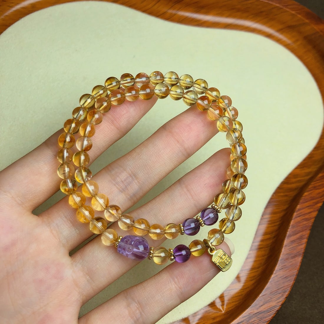 An Exquisite Crystal Bracelets: An Exquisite Crystal Bracelets,Size:5.6mm,Weight:17.7g 水晶手串