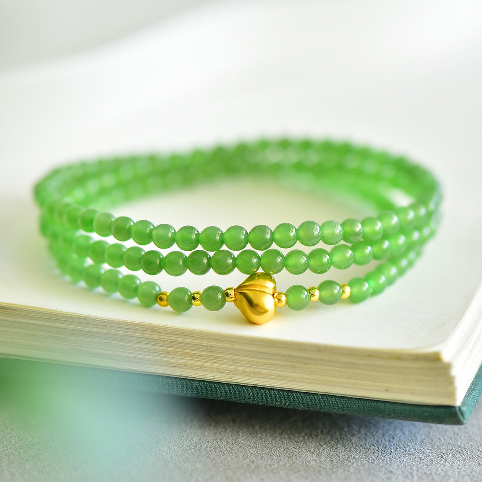 An Exquisite Jasper Bracelets: An Exquisite Jasper Bracelets,Size:4mm 碧玉手串