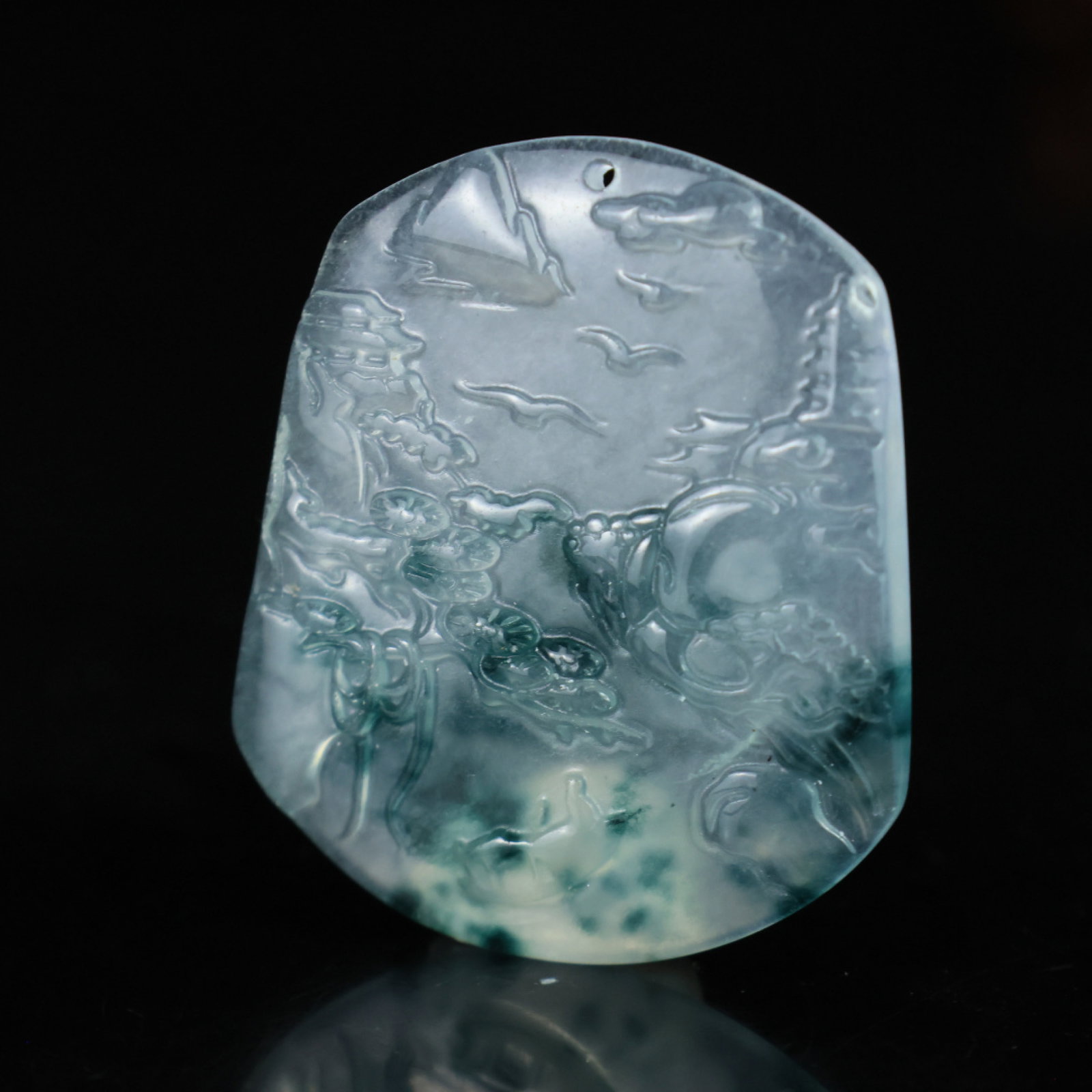 An Exquisite Jadeite Landscape Pattern Pendant - 4