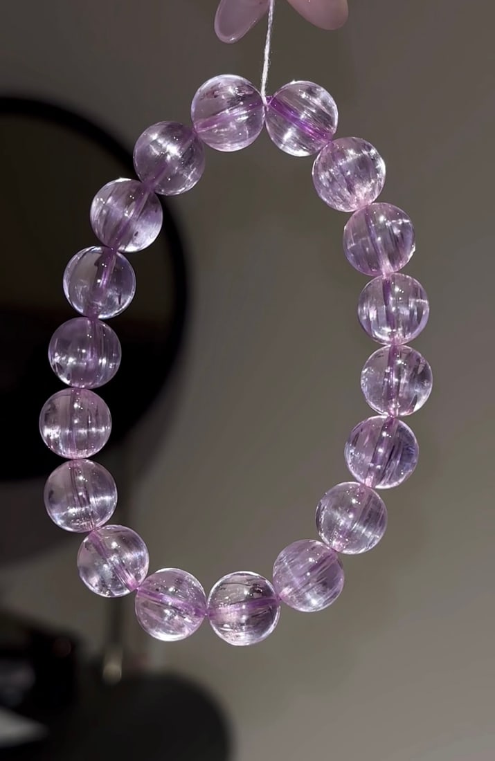 An Exquisite Crystal Bracelets: An Exquisite Crystal Bracelets,Size:11mm,Weight:42g 水晶手串