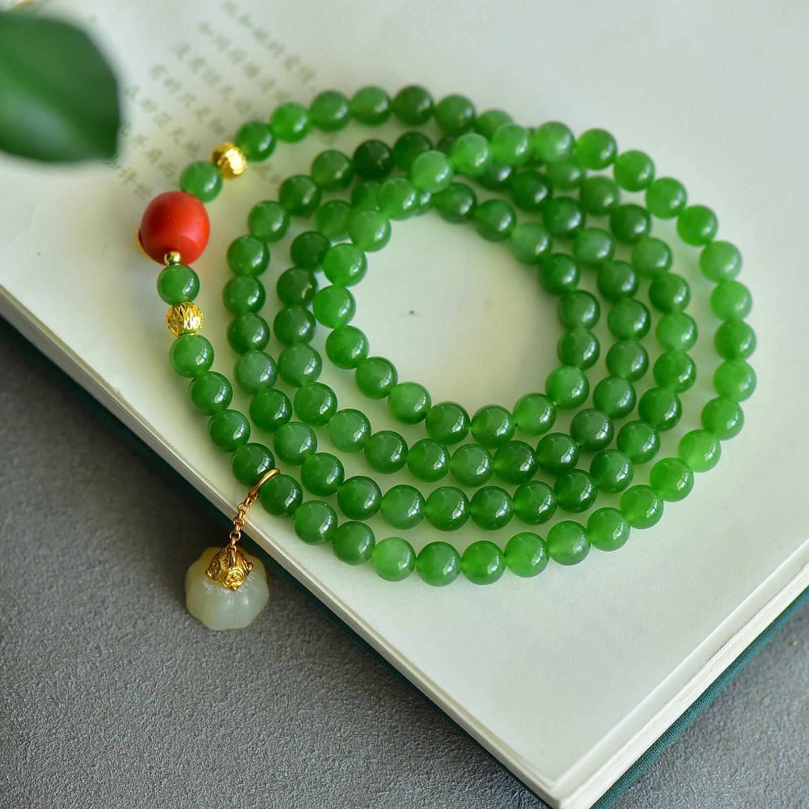 An Exquisite Jasper Bracelets: An Exquisite Jasper Bracelets,Size:6mm