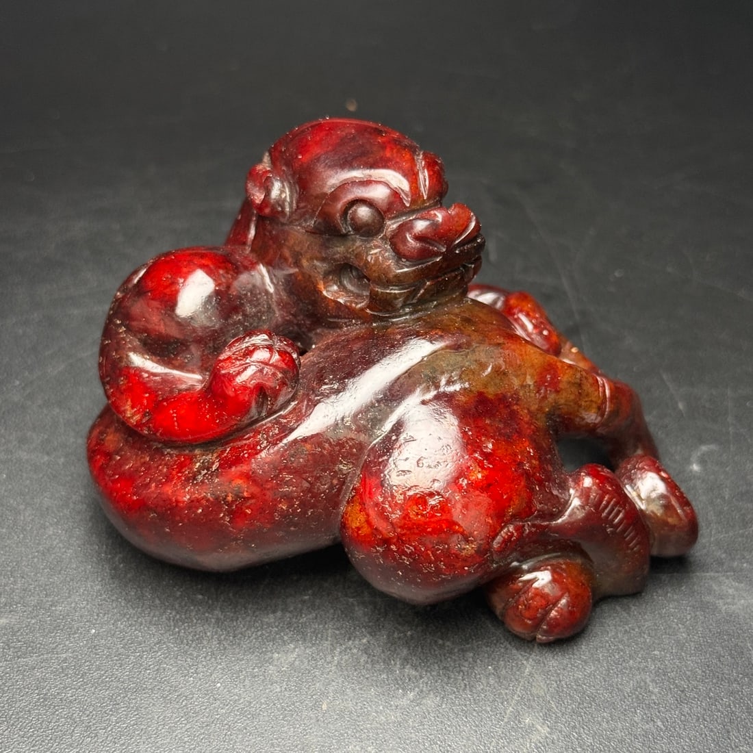 An Exquisite White Jade Wealth-Attracting Creature Ornament: An Exquisite White Jade Wealth-Attracting Creature Ornament,Han Dynasty,China,Size:3.4inx2.5inx2in,Weight:275g,白玉貔貅摆件,中国汉代