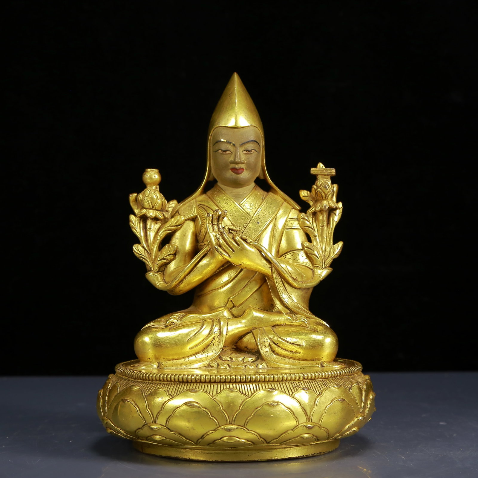 A Solemn Gilt Bronze Statue of Tsongkhapa: A Solemn Gilt Bronze Statue of Tsongkhapa,Ming Dynasty,China,Size:6.3inx9.1in,Weight:3480g,铜鎏金宗喀巴像,中国明代
