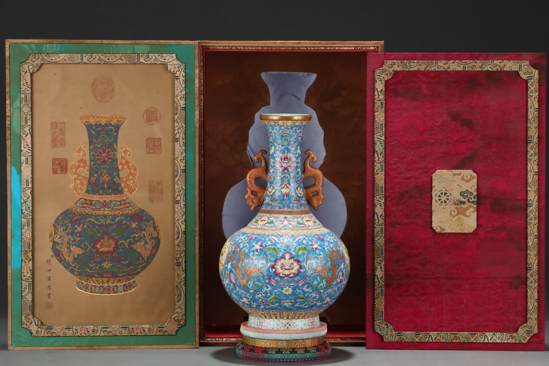 An Exquisite Famille-Rose Blue Ground Painted Gold Flower Pattern Dragon Pattern Double-Ears Vase: An Exquisite Famille-Rose Blue Ground Painted Gold Flower Pattern Dragon Pattern Double-Ears VaseQing Dynasty, China, Qianlong Four-character MarkSize:13.2inx8.3in,粉彩蓝地