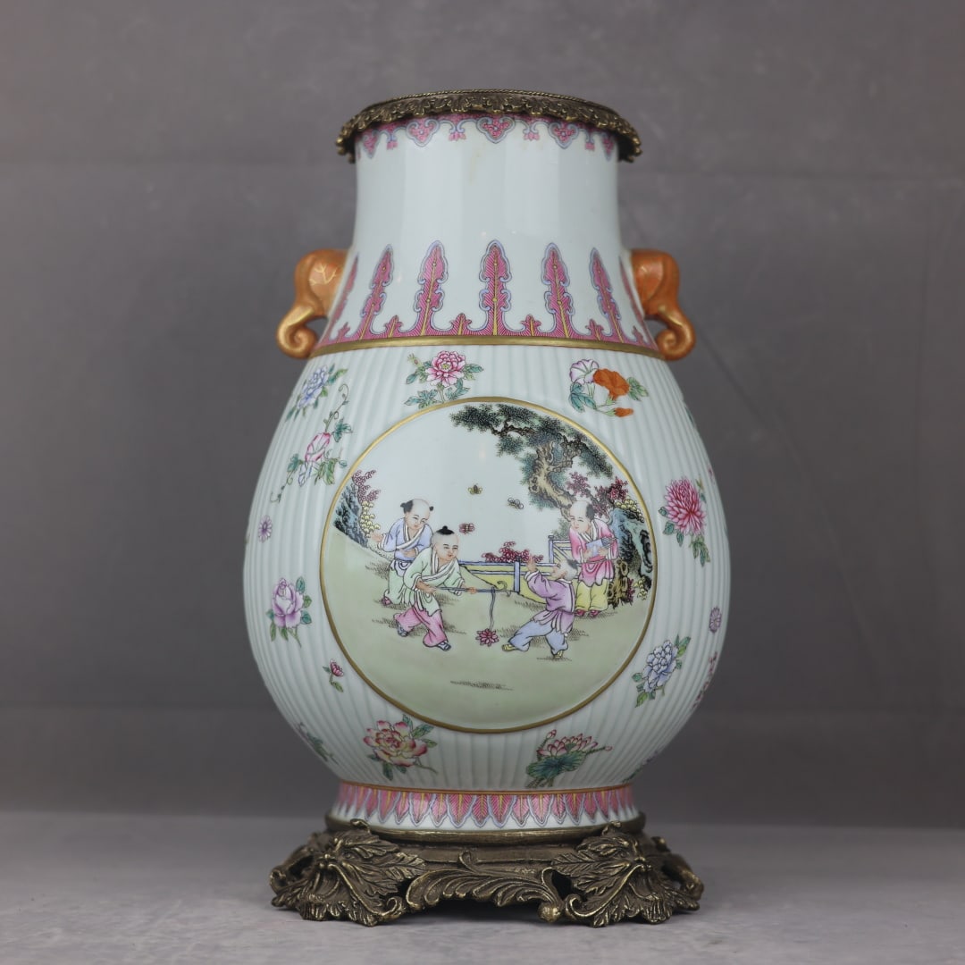 An Exquisite Famille-Rose Inlaid Bronze Painted Gold Flower Pattern Character and Story Pattern: An Exquisite Famille-Rose Inlaid Bronze Painted Gold Flower Pattern Character and Story Pattern Elephant-Ears VaseQing Dynasty,China,Qianlong Six-character Mark,粉彩镶铜描