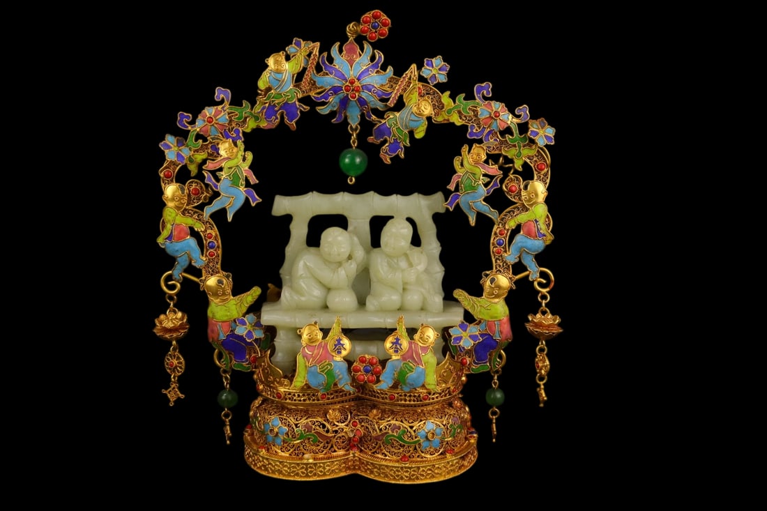 An Exquisite Filigree and Gilding Inlaid White Jade Figure Ornament,Inlaid Gems: An Exquisite Filigree and Gilding Inlaid White Jade Figure Ornament,Inlaid Gems,Qing Dynasty,China,with Qianlong Four-character Mark,Size:9.1inx3.1inx10.2in,Weight:773g,花丝鎏金