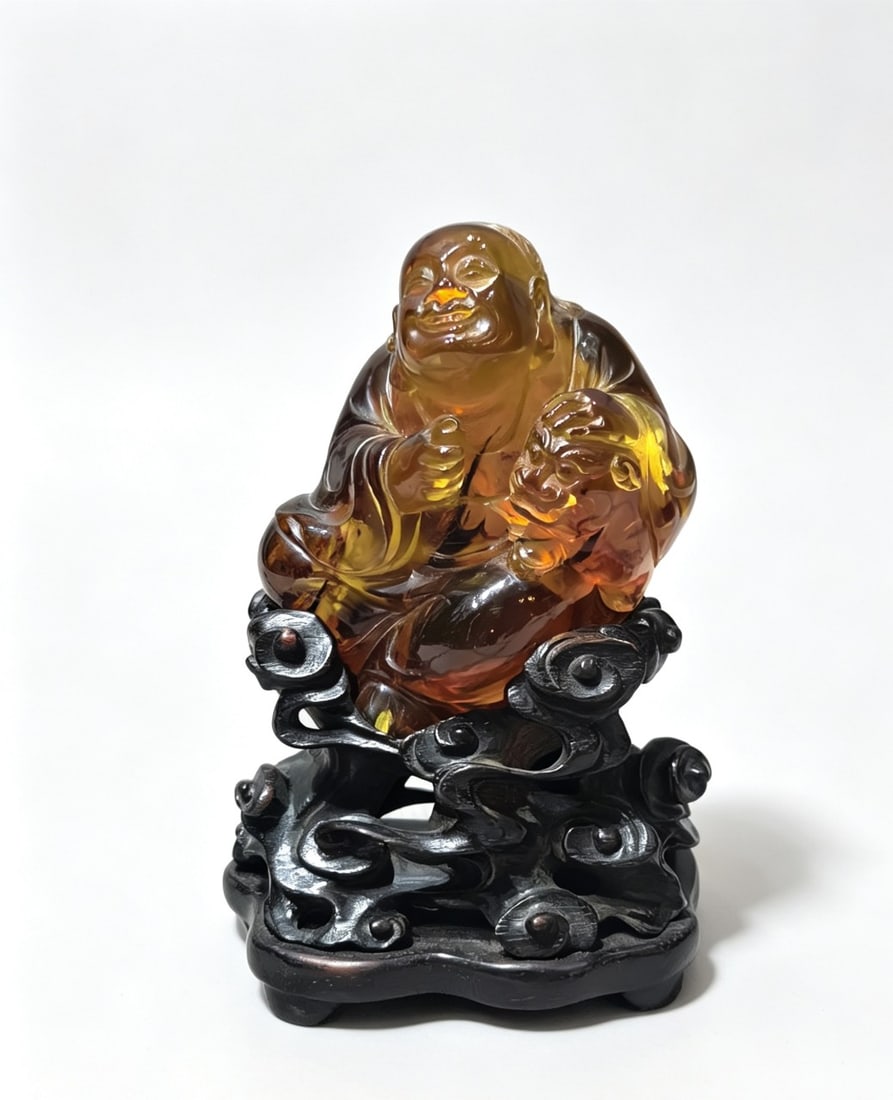 An Exquisite Amber Buddha Statue,with Base: An Exquisite Amber Buddha Statue,with Base,Qing Dynasty,China,Size:2.2inx1.6inx2.6in,琥珀佛像,带底座,中国清代