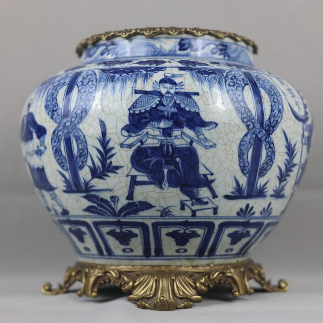 An Exquisite Blue and White Inlaid Bronze Character and Story Pattern Lotus Pattern Jar: An Exquisite Blue and White Inlaid Bronze Character and Story Pattern Lotus Pattern JarYuan Dynasty,China,青花镶铜人物故事纹缠枝ഫ