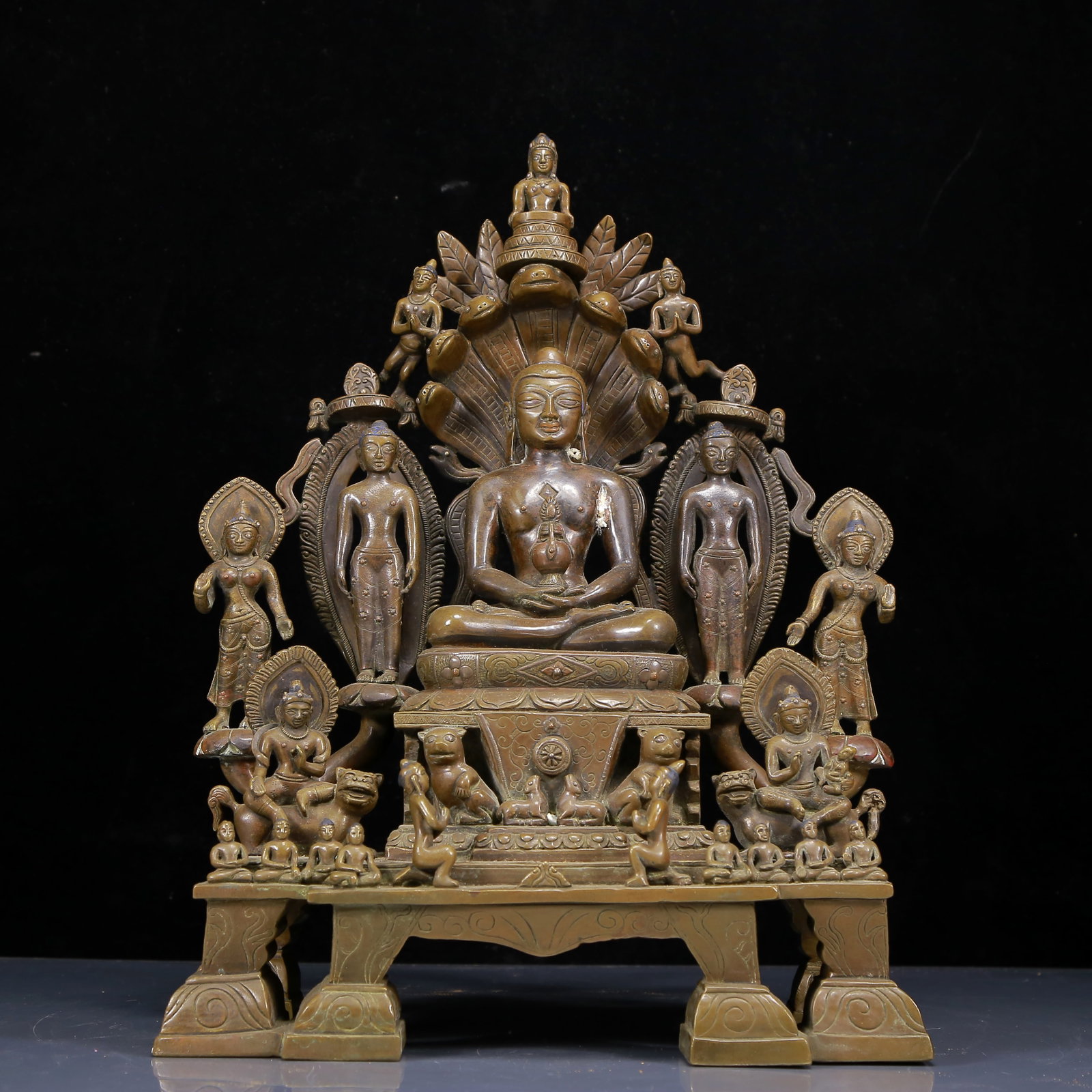 A Solemn Bronze Statue of Amitayus,With Inscription: A Solemn Bronze Statue of Amitayus,With Inscription,Ming Dynasty,China,Size:12.2inx6.7inx16.1in,Weight:11910g,铜无量寿佛像,带铭文,中国