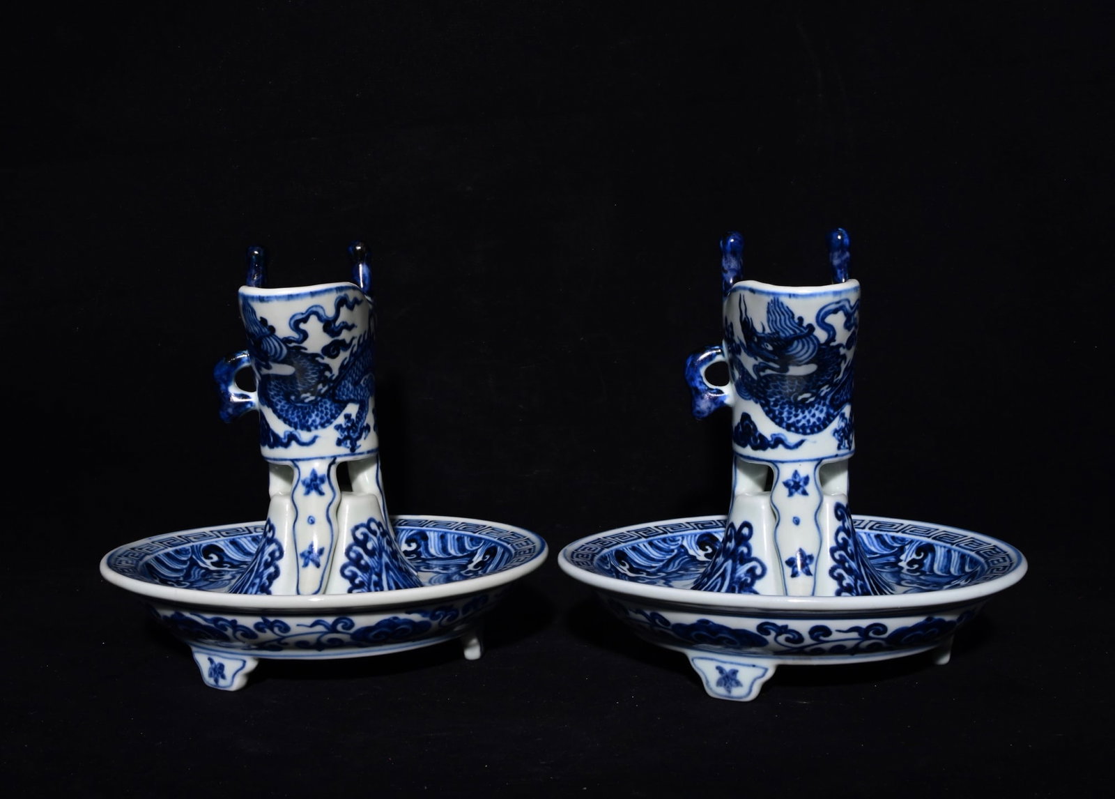 A Pair of Exquisite Blue and White Seawater Pattern Dragon Pattern Goblets, (1 of 11)