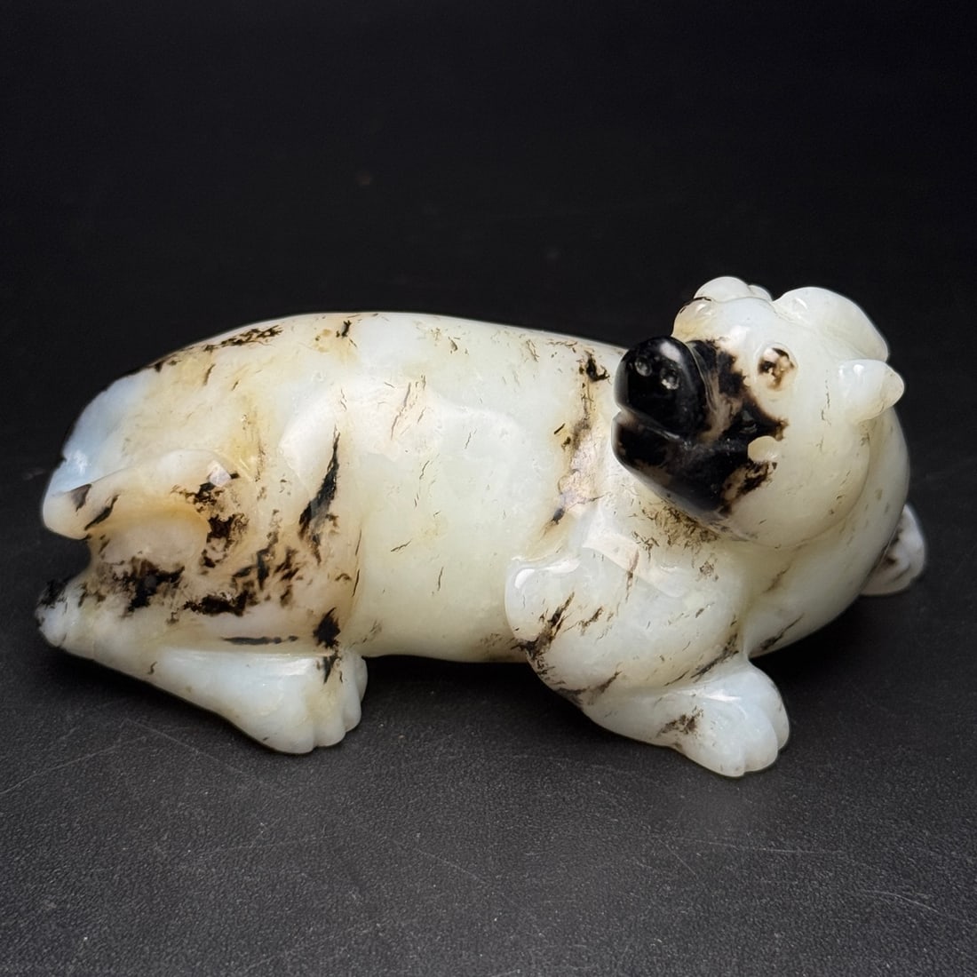 An Exquisite White Jade Auspicious Animal Ornament: An Exquisite White Jade Auspicious Animal Ornament,Han Dynasty,China,Size:3.5inx1.9inx1.8in,Weight:216g,白玉瑞兽摆件,中国汉代